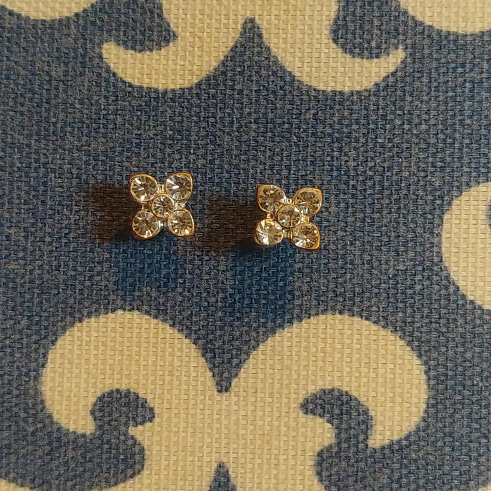 Costume earrings 5/$20